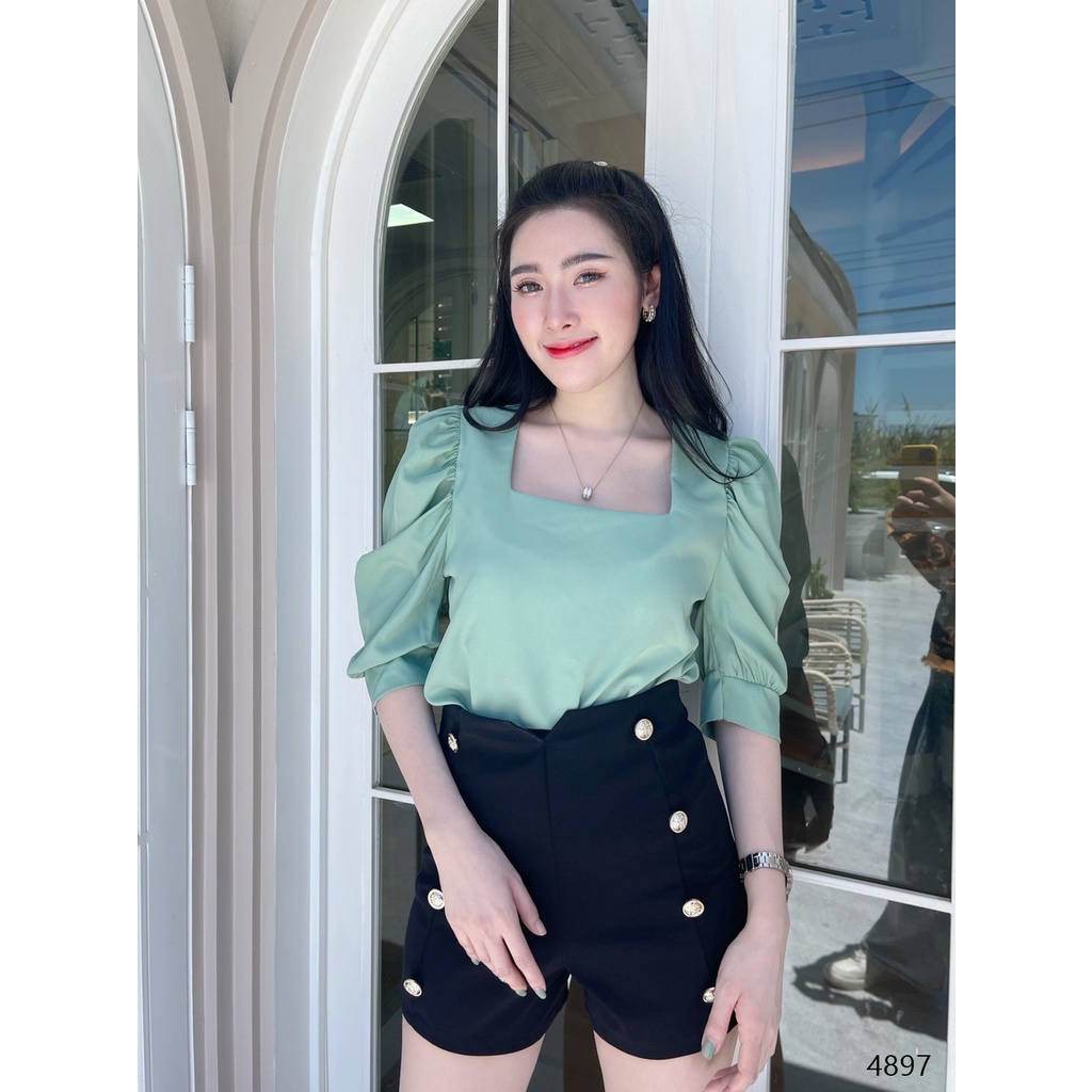 เสื้อผ้าพร้อมส่ง(ฟรีไซต์) เสื้อคอเหลี่ยมเเขนตุ๊กตา ผ้าไหมอิตาลี (K4897)