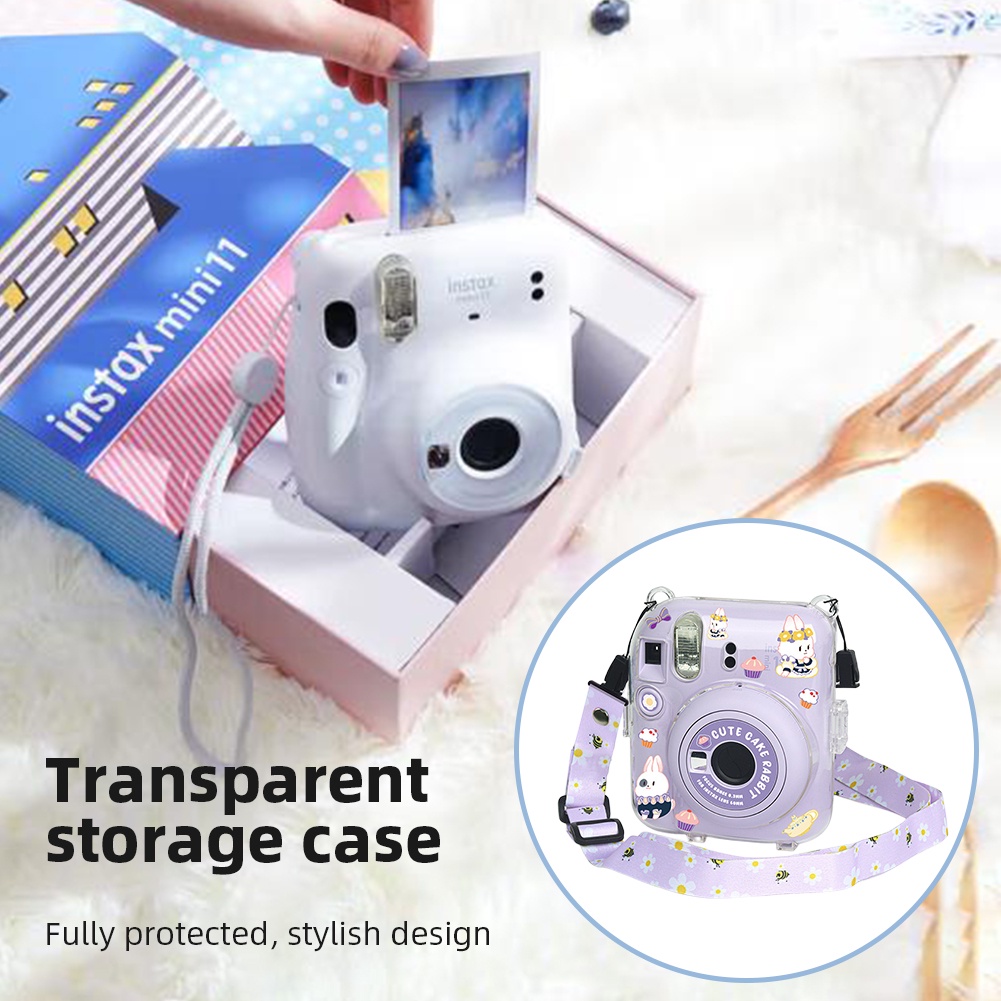 เกราะป้องกันกล้อง ฟรีสติกเกอร์น่ารักสําหรับ Instax มินิ 12 โปร่งใสเคสเก็บกล้องพร้อมสายรัดสําหรับ มินิ12 กระเป๋ากล้อง