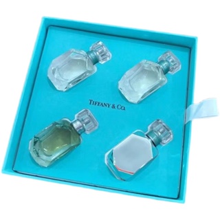 (5ml * 4) Tiffany perfume sample set of four Tiffany ชุดกล่องของขวัญน้ําหอม แพลตตินัม ประดับเพชร ขนาด 4 × 5 มล.