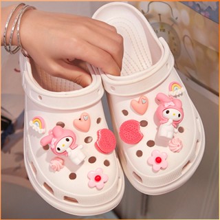 รองเท้า Crocs มีรู อุปกรณ์ตกแต่งตุ๊กตาน่ารัก การ์ตูนแอนิเมชัน ชุด Sanrio รองเท้ามีรู ตกแต่ง หัวเข็มขัดรองเท้าสามมิติ การ์ดชุดอุปกรณ์เสริม DIY -FE