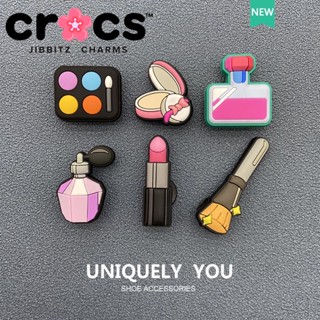 Jibbitz crocs charms หัวเข็มขัดรองเท้า อุปกรณ์เสริมรองเท้า ชุดเครื่องสําอาง การ์ตูนน่ารัก หัวเข็มขัดตกแต่ง