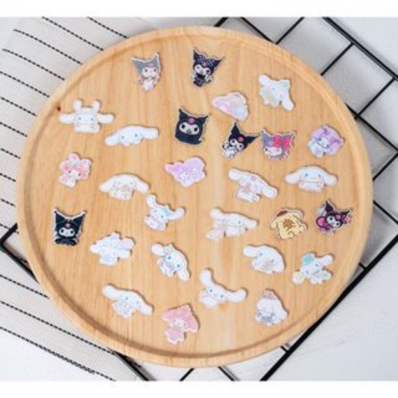 เข็มกลัดอะคริลิค รูปการ์ตูน Sanrio My Melody Cinnamoroll Kuromi ยอดนิยม สไตล์ญี่ปุ่น และเกาหลี สําหรับตกแต่งเสื้อผ้าเด็กผู้ชาย และเด็กผู้หญิง