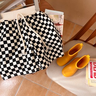 พร้อมส่ง กางเกงกีฬาขาสั้น ลายตารางหมากรุก แบบผูกเชือก สําหรับเด็กผู้ชาย และเด็กผู้หญิง