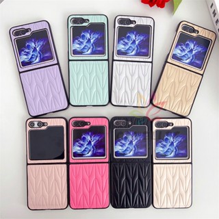 เคสโทรศัพท์มือถือหนังแกะ กันกระแทก ลายนูน หลากสี สไตล์เกาหลี หรูหรา สําหรับ Samsung Galaxy Z Flip 3 Z Flip 4 Z Flip 5