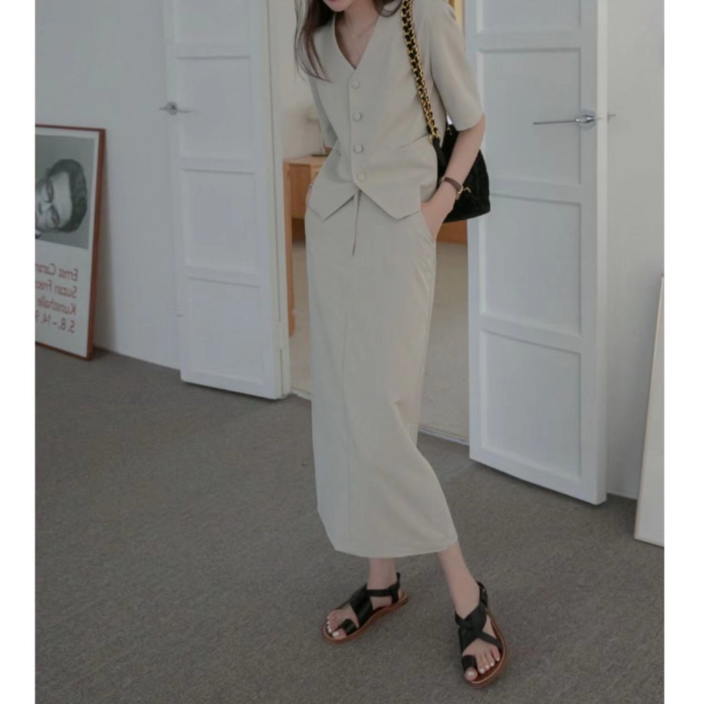 👉คอวี เบลเซอร์แขนสั้น+กระโปรงยาว แฟชั่นย้อนยุค ชุด2ชิ้น สวมใส่สบาย💕S-XL