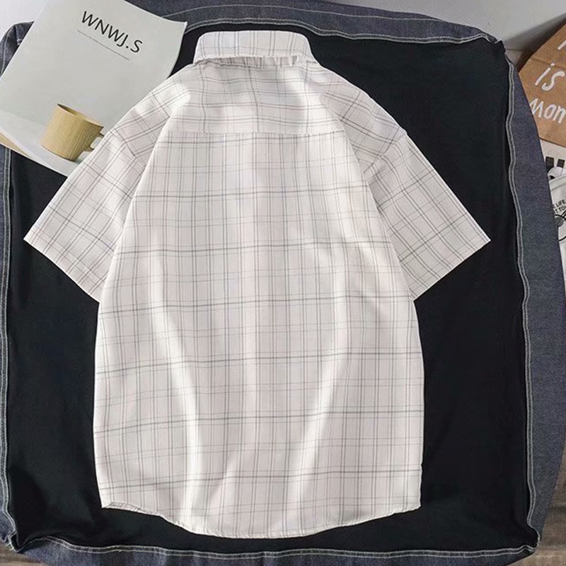 IELGY เสื้อเชิ้ตผู้ชายบางส่วนแขนสั้นเสื้อลายสก๊อตสีขาวหลวมสบายๆสไตล์เกาหลีอินเทรนด์ทุกการแข่งขันครึ่งแขน