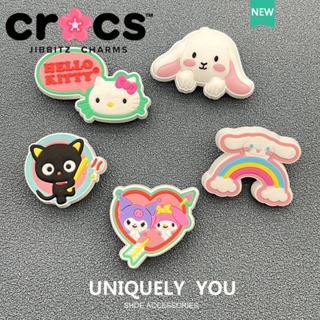 Jibbitz Crocs charms hello kitty หัวเข็มขัดรองเท้า อุปกรณ์เสริมรองเท้า 2023 สไตล์ใหม่ Crocs น่ารัก เครื่องประดับ Kuromi ตกแต่งหัวเข็มขัด