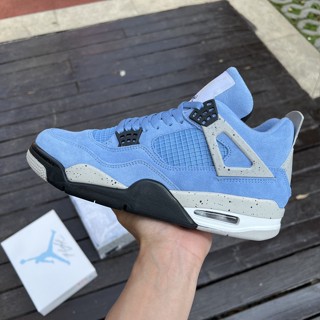 รองเท้าบาสเก็ตบอล Air Jordan 4 Retro "University Blue" (GS) # ของขวัญวันเกิด