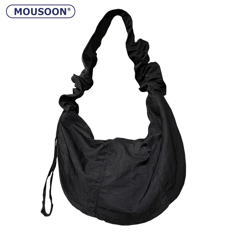Mousoon กระเป๋าสะพายไหล่เดี่ยวผู้หญิงสไตล์เกาหลีวรรณกรรมพับรักแร้ Cloud Crossbody Bag