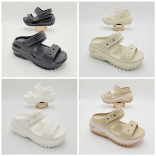 พร้อมส่ง !!! รองเท้าลำลองแฟชั่น สไตล์ Crocs Classic Mega Crush Sandal (Unisex)