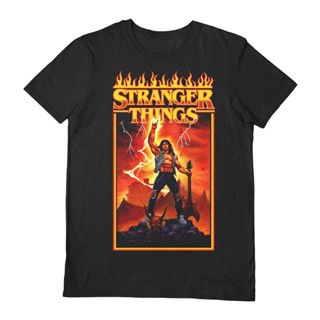 เสื้อยืดแขนสั้นเสื้อยืดทุกวันdailyเสื้อยืด ผ้าฝ้าย พิมพ์ลาย Dustin Stranger Things Season 4 Hellfire Rock God สําหรับผู้