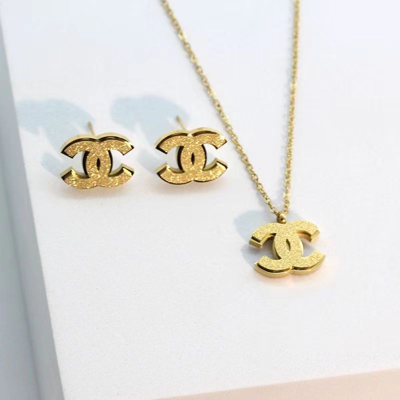 ชุดสร้อยคอ ต่างหู เหล็กไทเทเนียม ทอง 18K จี้รูปตัว C สไตล์โมริ เรียบง่าย ไฮเอนด์