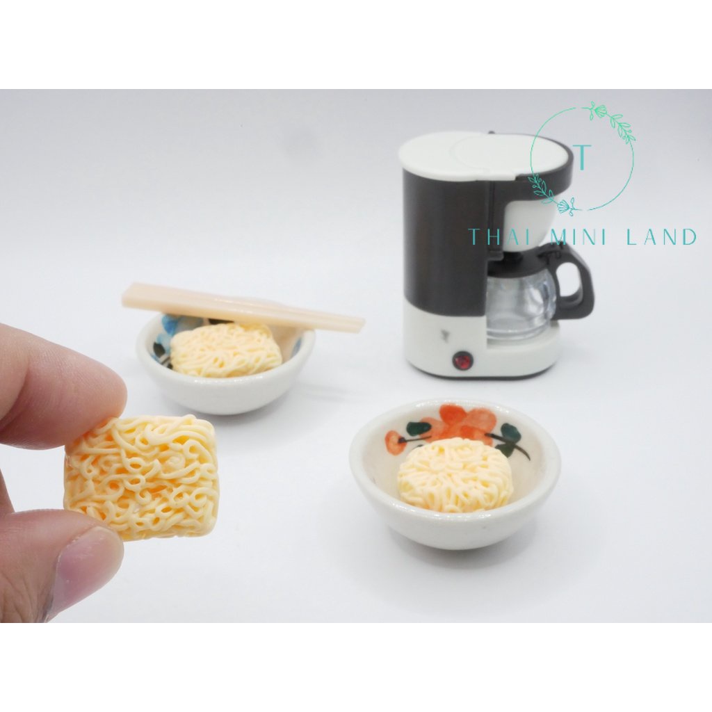 ก้อนมาม่าจิ๋ว มาม่าจิ๋ว (ราคา/ชิ้น) ของตกแต่ง ทานไม่ได้ มาม่า งานเรซิ่น ของจิ๋ว ก้อนมาม่า ของตกแต่ง