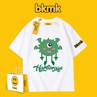 Bkmk เสื้อยืดแขนสั้น พิมพ์ลายการ์ตูนมอนสเตอร์ตัวน้อย ทรงหลวม สีเขียว แฟชั่นฤดูร้อน สําหรับผู้ชาย และคู่รัก