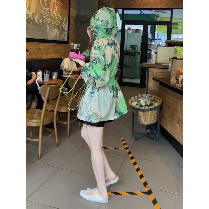 New breathable light and thin sunscreen clothing for girls printed mid-length Korean style loose coat hooded rope anti-ultraviolet sunscreen clothing