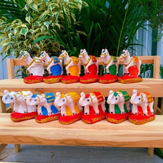 ์NC1 ช้างม้า งานสี คละสี สำหรับแก้บนหรือถวายศาลพระภูมิ สูง8cm ทำจากเรซิ่นลงสีงดงามประดับกากเพชร เพื่อเกิดความเป็นมงคล