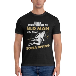 เสื้อยืด ลาย Never Underestimate An Old Man Who Loves Scuba คุณภาพดี สําหรับดําน้ํา