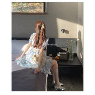 Suxi ชุดเดรสสั้น ทรงเอ คอสี่เหลี่ยม เอวสูง เปิดหลัง ลายดอกไม้ สีฟ้า