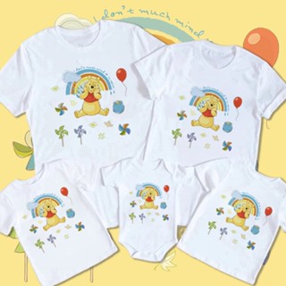 เสื้อยืดแขนสั้น พิมพ์ลายการ์ตูน Winnie The Pooh สีขาว สําหรับครอบครัว