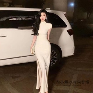 [Peach Preferred] ชุดเดรสยาว แขนสั้น ผ่าข้าง เข้ารูป สไตล์เกาหลีเรโทร 2 สี สําหรับผู้หญิง