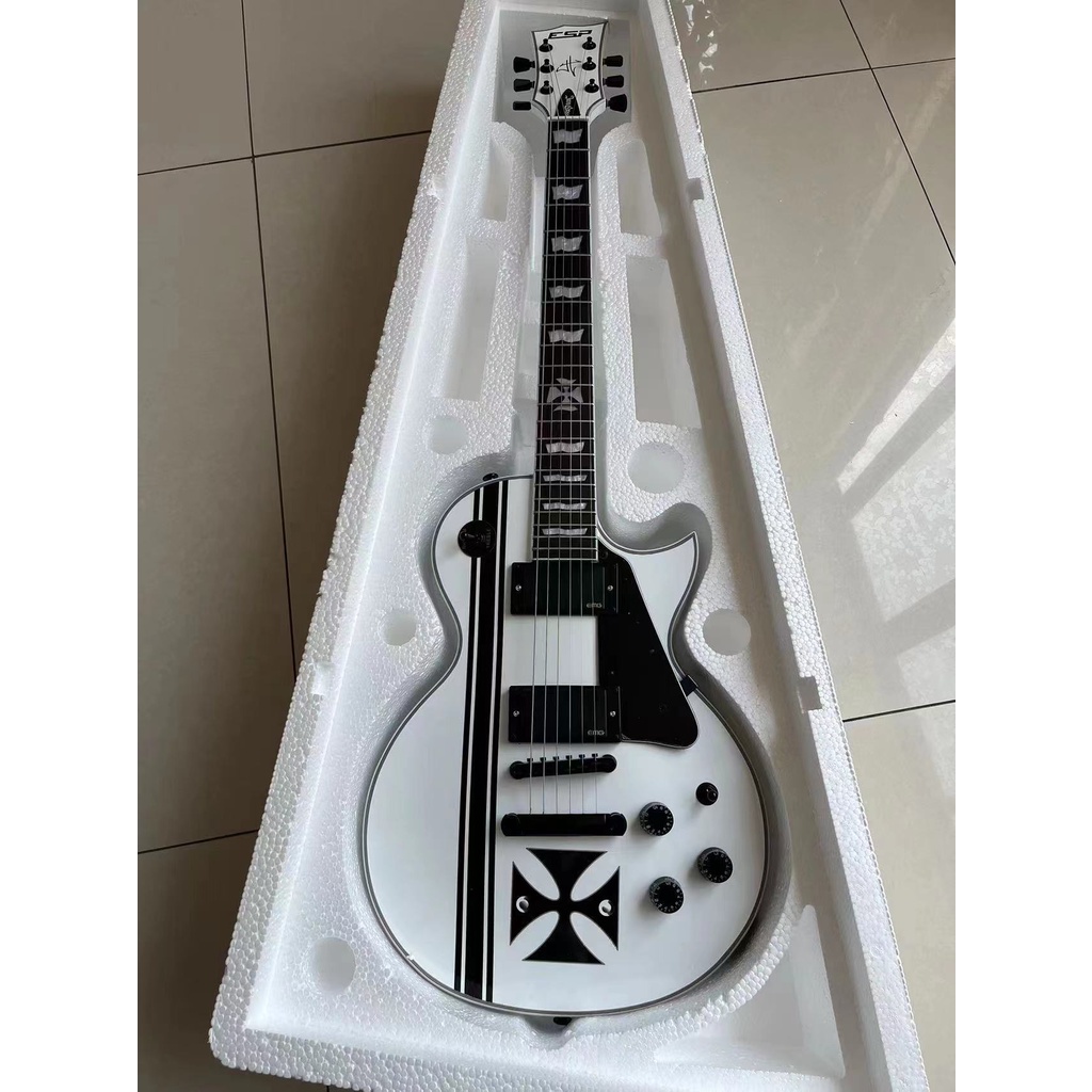 กีตาร์ไฟฟ้า Gibson Les Paul Flame Maple Top สีน้ําตาล หลากสี