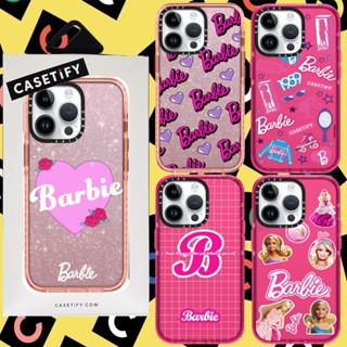 Casetify 【ตุ๊กตาบาร์บี้】เคสโทรศัพท์มือถือ ซิลิโคนนิ่ม TPU ใส กันกระแทก ลายตัวอักษร แต่งกลิตเตอร์ มีลายด้านข้าง พร้อมกล่องบรรจุ สําหรับ iPhone 11 12 13 14 Pro Max