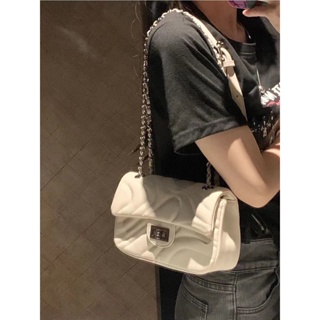 Minority ins advanced sense bag, small fragrant wind embroidery thread chain bag, fashionable one-shoulder shoulder bag