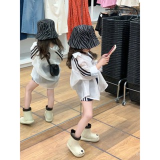 Korean childrens clothing 2023 Summer new girls three-bar sunscreen coat thin coat letter vest tie skirt suit NNXF