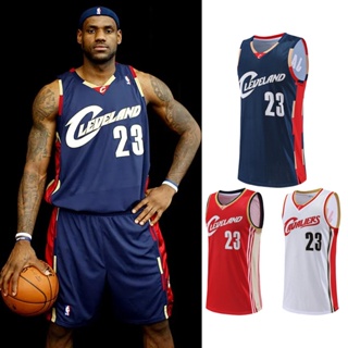 เสื้อกีฬาบาสเก็ตบอลแขนกุด คอวี ลาย NBA Lebron James Cavaliers คุณภาพสูง สไตล์วินเทจ สําหรับผู้ชาย และผู้หญิง มีสีกรมท่า สีขาว สีแดง