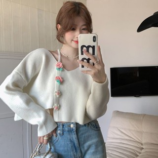 Sweater ☃️🥨 🍒คอวี สเวตเตอร์แขนยาว ทรงหลวม เสื้อครอปมาใหม่