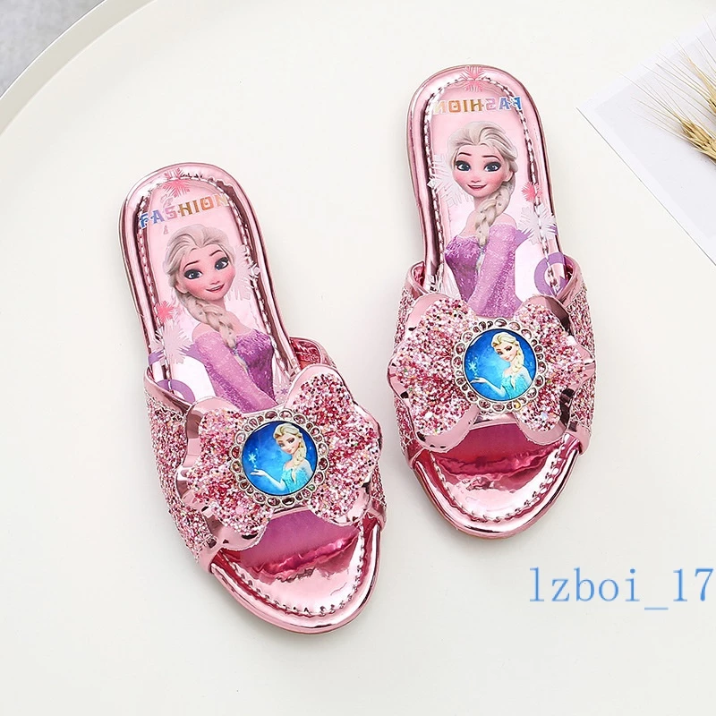 เด็กรองเท้าแตะ 2023 ฤดูร้อนใหม่เรียบง่ายเจ้าหญิง Aisha เวอร์ชั่นเกาหลีสาวบ้านร่มกลางแจ้ง Rhinestone แบนรองเท้า