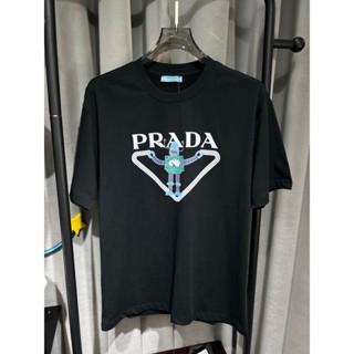 Prad1 ใหม่ เสื้อคอกลม แขนสั้น ผ้าฝ้าย พิมพ์ลายโลโก้ สําหรับผู้ชาย S-4XL