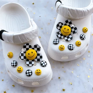 INS Checker Series ชุดหัวเข็มขัดรองเท้า/ปุ่ม Charm อุปกรณ์เสริม DIY สําหรับรองเท้าหัวเข็มขัดตกแต่งรองเท้า