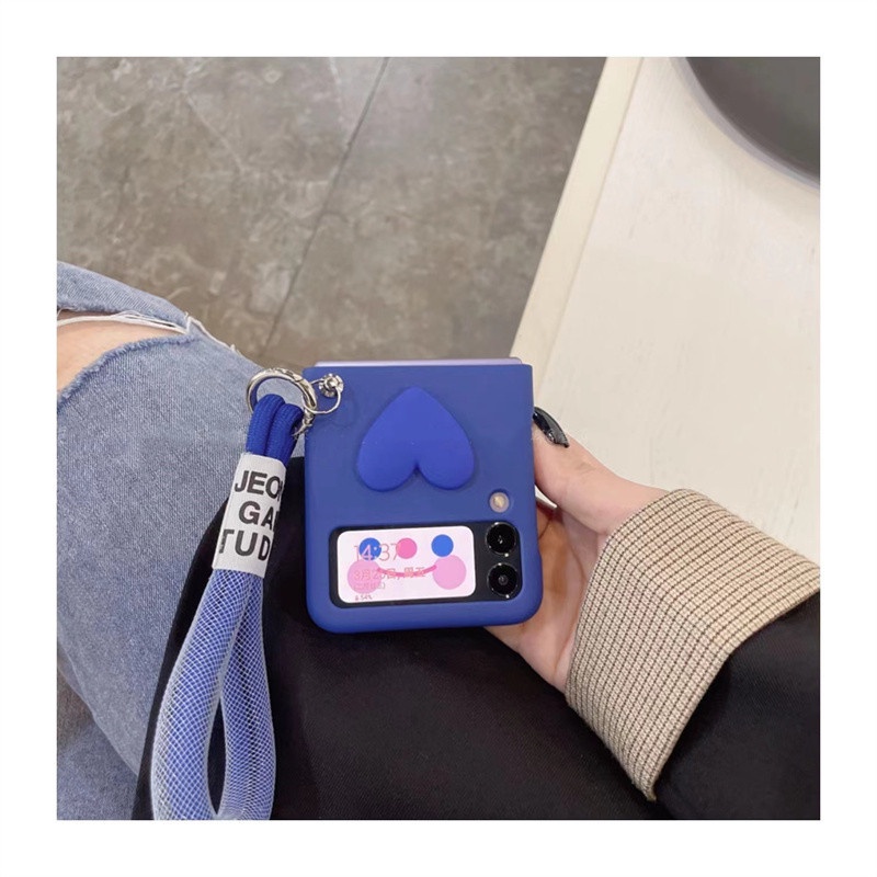 INS แฟชั่น Blue Love สร้อยข้อมือสายคล้องมือ Matte Skin เคสโทรศัพท์สําหรับ Samsung Galaxy Z Flip 4G 4