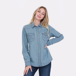 WRANGLER เสื้อเชิ้ตแขนยาวผู้หญิง รุ่น WR W262R202 DENIM แรงเลอร์ เสื้อเชิ้ตแขนยาว เสื้อเชิ้ตแขนยาวผู้หญิง เสื้อผ้าผู้หญิง