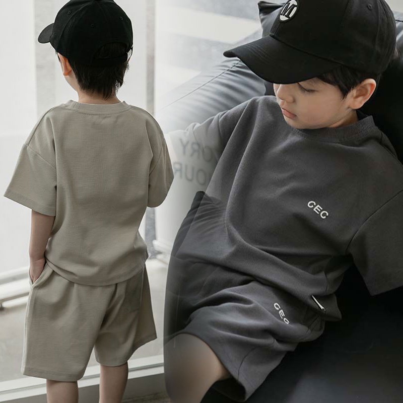 ชุดเเฟชั่นเด็ก ชุดเเฟชั่นเด็กผู้ชาย ชุดเซ็ต 2 ชิ้น เสื้อผ้าเด็กโต เสื้อผ้าเด็กผู้ชาย ชุดเด็กชายสไตล์เกาหลี