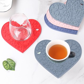  Home&amp;Gardening 4PCS ซิลิโคน Placemats รูปหัวใจไม่ลื่นกันน้ำทนความร้อนล้างทำความสะอาดได้เสื่อโต๊ะรับประทานอาหารสำหรับสัตว์เลี้ยงให้อาหารอ่างล้างจานสีเทา