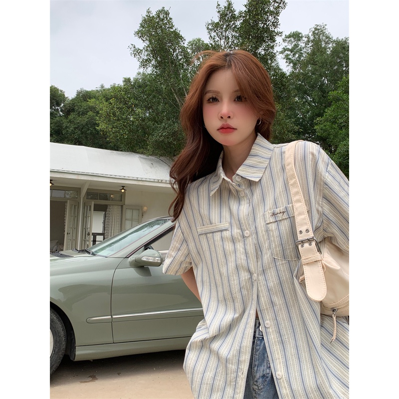 เสื้อเบลาส์แขนสั้นลําลอง ทรงหลวม ลายทางแนวตั้ง สไตล์เรโทร เหมาะกับฤดูร้อน สําหรับผู้หญิง