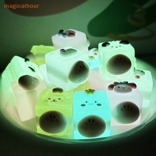 Magicalhour^^ ตุ๊กตาเรซิ่น รูปการ์ตูนสัตว์ เรืองแสง ขนาดเล็ก สําหรับตกแต่ง 2 ชิ้น