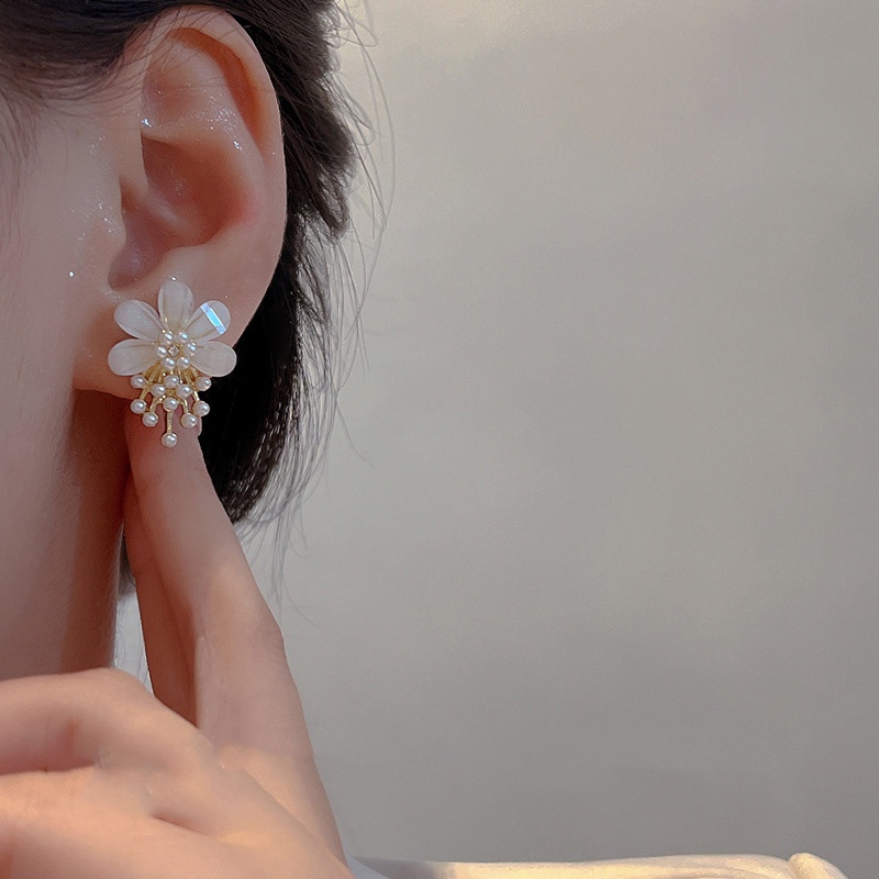 ต่างหู ประดับมุก ดอกไม้ สไตล์ใหม่ อินเทรนด์ ทันสมัย ไม่ซ้ําใคร ดีไซน์เฉพาะ ดูหรูหรา - รูปที่ 2