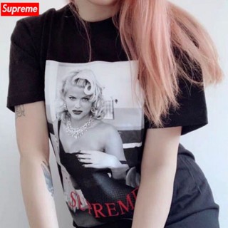 [พร้อมส่ง] เสื้อยืดลําลอง ผ้าฝ้าย 100% แขนสั้น พิมพ์ลาย Supreme 21SS Anna Nicole Smith สไตล์สตรีท โอเวอร์ไซซ์ สําหรับผู้ชาย ผู้หญิง