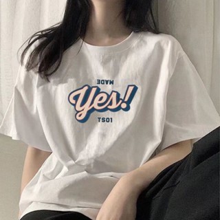 [พร้อมส่ง] เสื้อยืดคอกลม แขนสั้น ผ้าฝ้าย 100% พิมพ์ลายตัวอักษร ทรงหลวม ขนาดใหญ่ สีขาว แฟชั่นฤดูร้อน สําหรับเด็กผู้หญิง