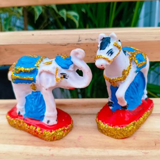 ์NC1 ช้างม้า งานสีสีฟ้า สำหรับแก้บนหรือถวายศาลพระภูมิ สูง8cm ทำจากเรซิ่นลงสีงดงามประดับกากเพชร ถวายเพื่อเกิดความเป็นมงคล