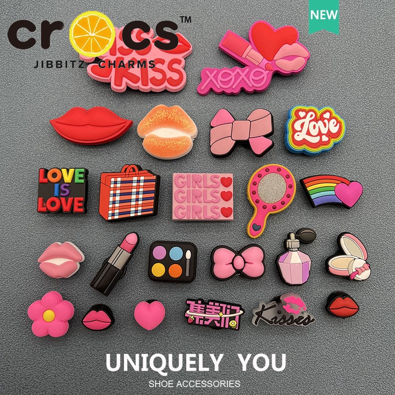 Jibbitz crocs แท้ รองเท้า Crocs ลายการ์ตูนบาร์บี้ น่ารัก สีชมพู แฟชั่น 2024 ตัวติดรองเท้า crocs