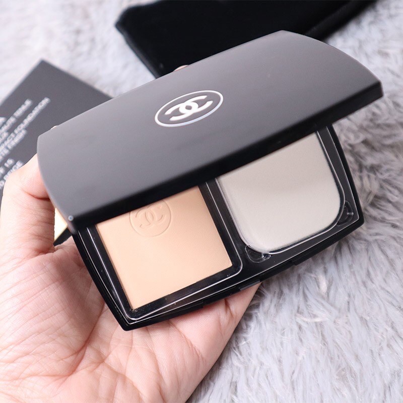 CHANEL ULTRA LE TEINT All–Day Comfort Flawless Finish Compact Foundation แป้งตลับคุมมัน/แป้งฝุ่น/แป้งพัฟ/แป้งพัฟคุมมัน