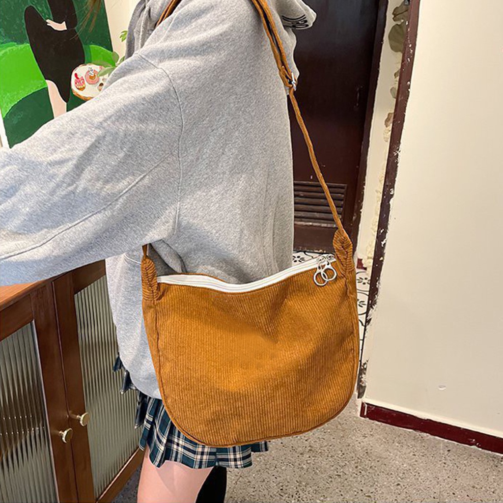 bag_1(BAG1835) กระเป๋าสะพายข้าง สีพื้น ผ้าลูกฟูก สไตล์เกาหลี(ไม่มีเข็มกลัดแถม)