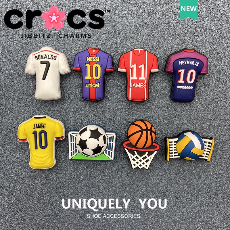 เสื้อกีฬาแขนสั้น ลายการ์ตูนฟุตบอล Crocs jibbitz แต่งหัวเข็มขัด อุปกรณ์เสริม สําหรับรองเท้า DIY
