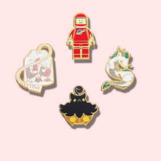 เข็มกลัด รูปการ์ตูนอนิเมะ Spirited Away Enamel Pin Souvenir Super Space สีแดง สําหรับติดกระเป๋าเป้สะพายหลัง