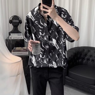 ชุดเสื้อคอกลม กางเกงขาสั้น ผ้ากํามะหยี่ ลายหอไอรอน ประดับเพชร แฟชั่นฤดูร้อน สําหรับผู้ชาย A261-9033-P105