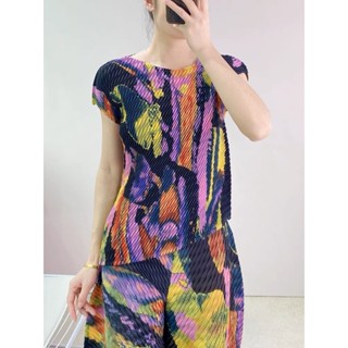 2MUAY PLEAT เสื้อผู้หญิง เสื้อพลีทคุณภาพ ASYMMETRIC PRINTED PLEAT TOP รุ่น GAZ6543 2สี FREE SIZE